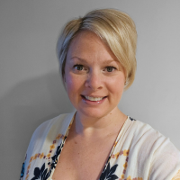 Headshot of Lisa Toner